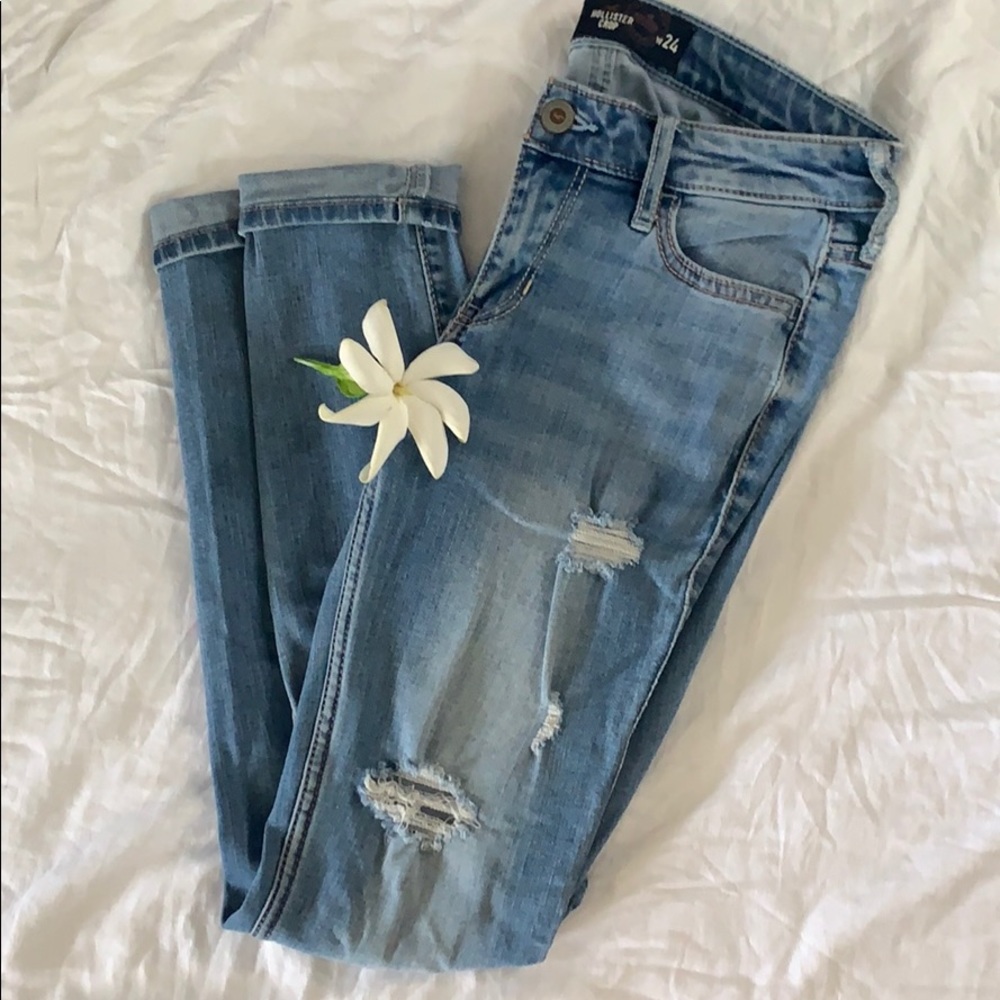 Hollister Crop low rise jeans